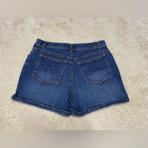 Blue Jean Shorts - Stretch - Size: 8 - St John’s Bay - Picture 4 of 6
